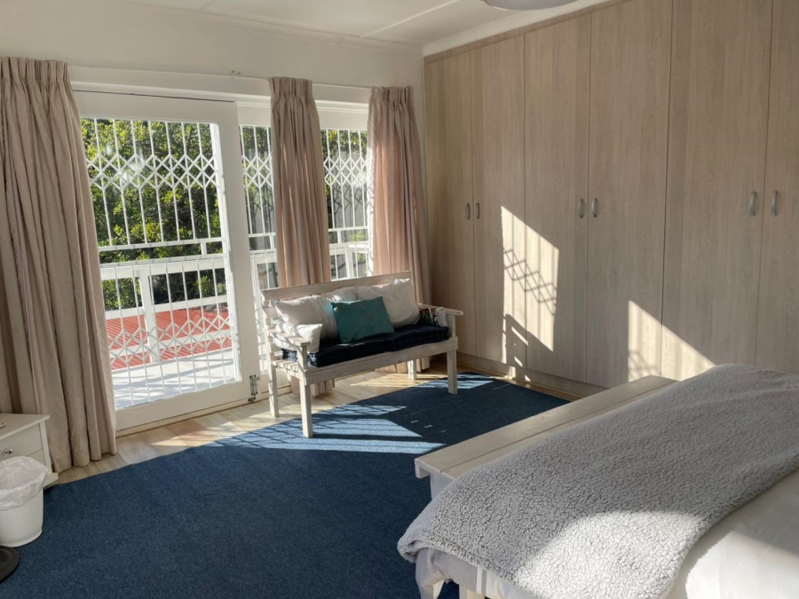 5 Bedroom Property for Sale in West Bank Eastern Cape